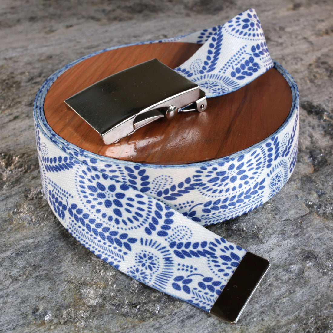 1.5" Blue Dots Belt