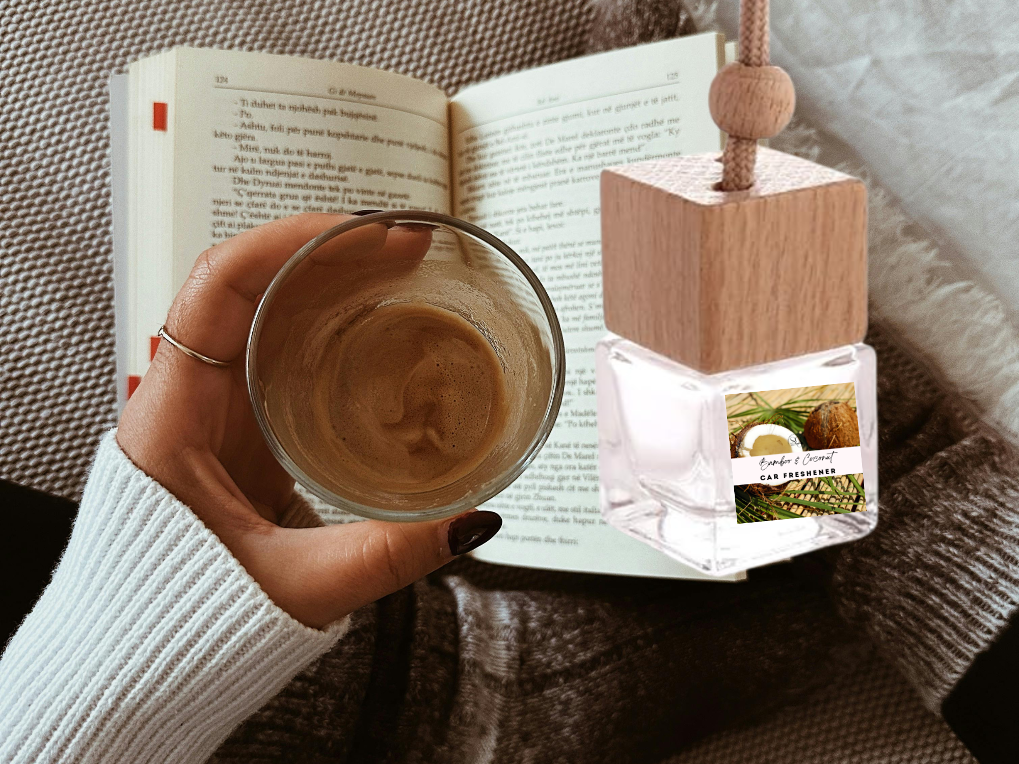 Hanging Car Freshener | Bold Masculine | Wood Amber